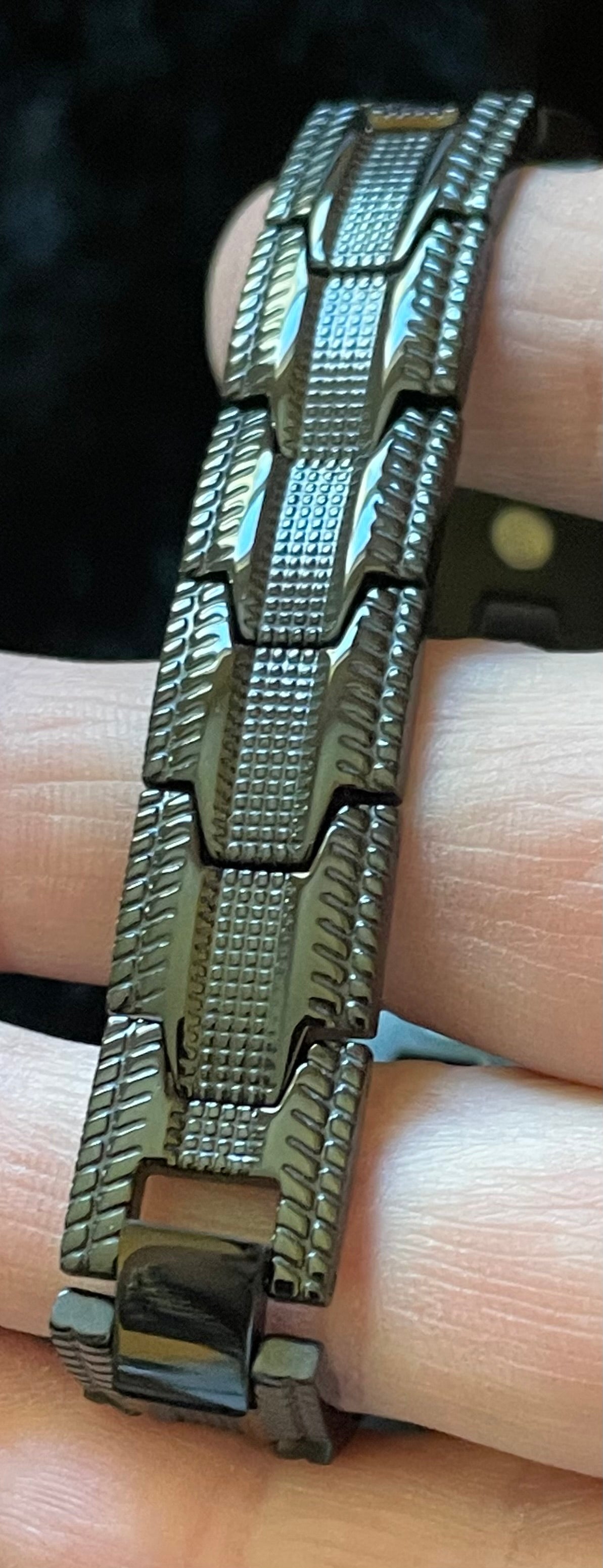 Bracelet-Large Black Scalar Energy Bracelet✨