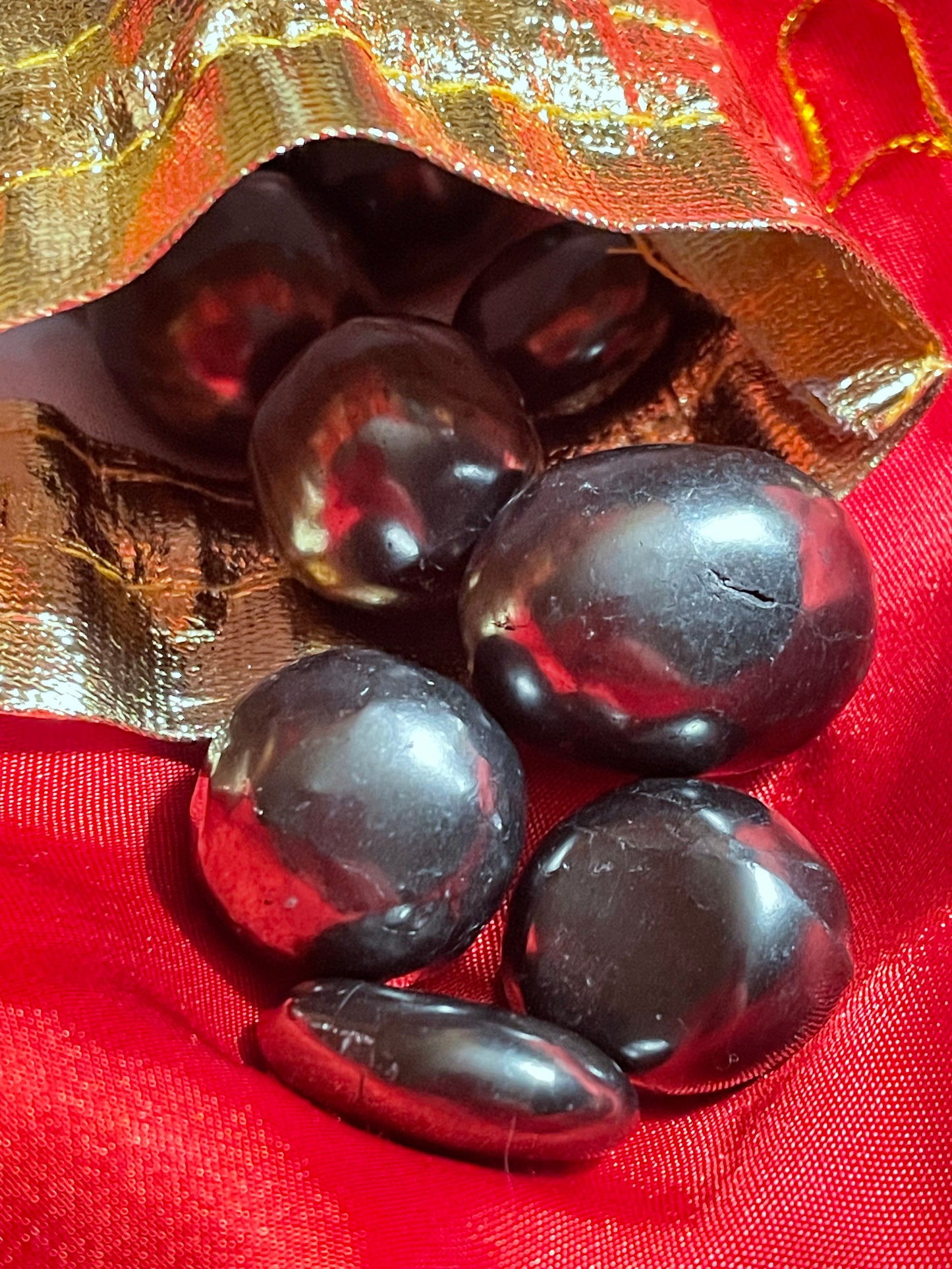 Shungite polished pebble stones