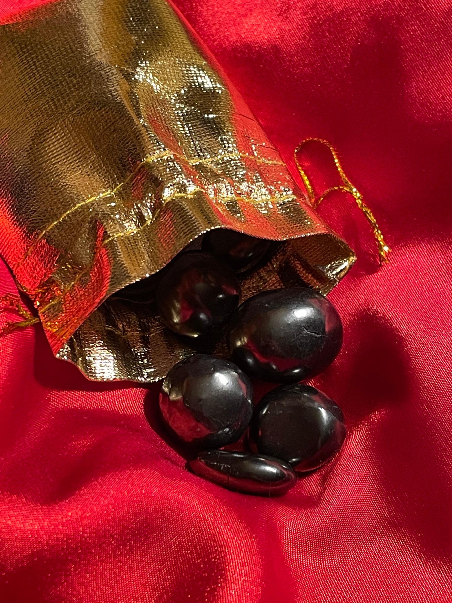 Shungite polished pebble stones